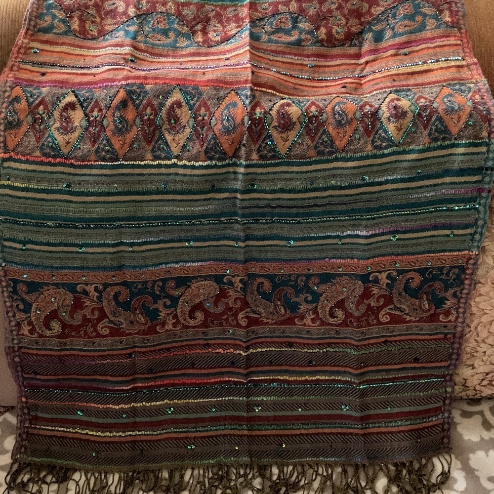NWOT Wool embroidered reversible pashmina multicolor large scarf